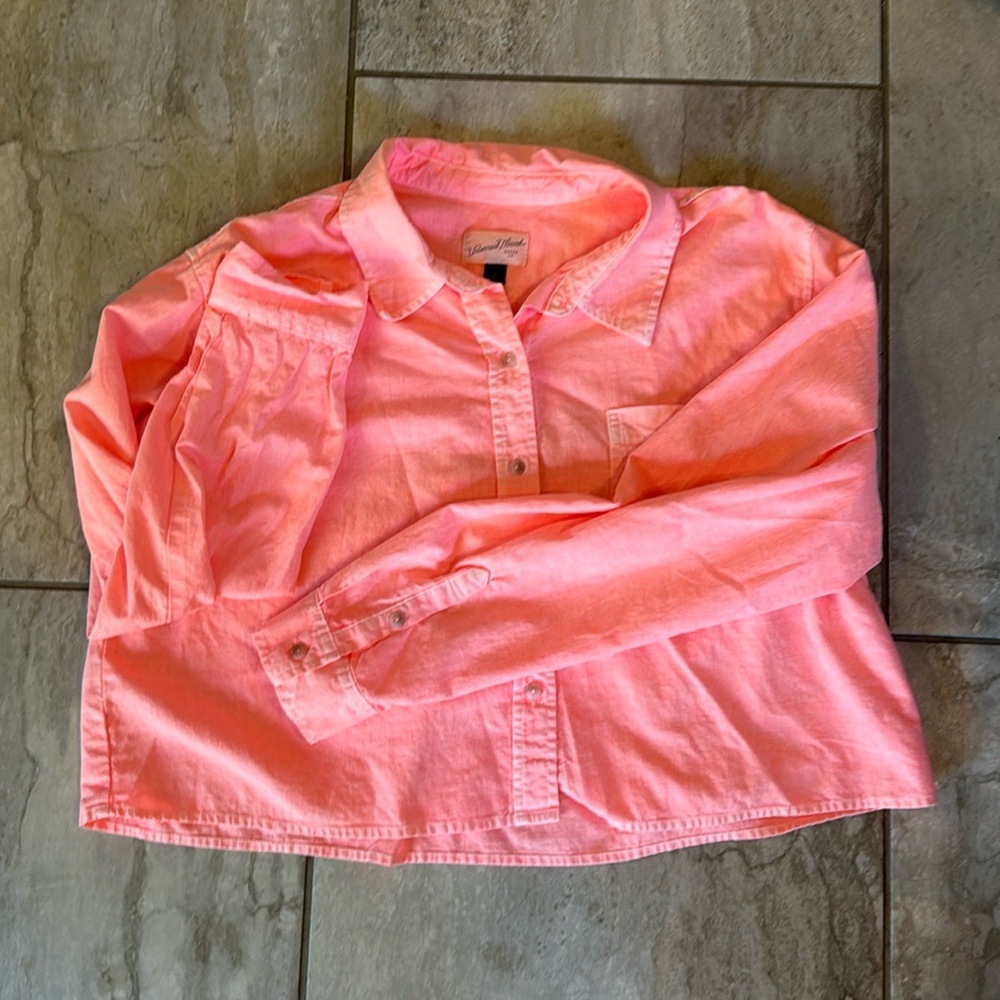 Universal Threads Cropped Linen Button Up